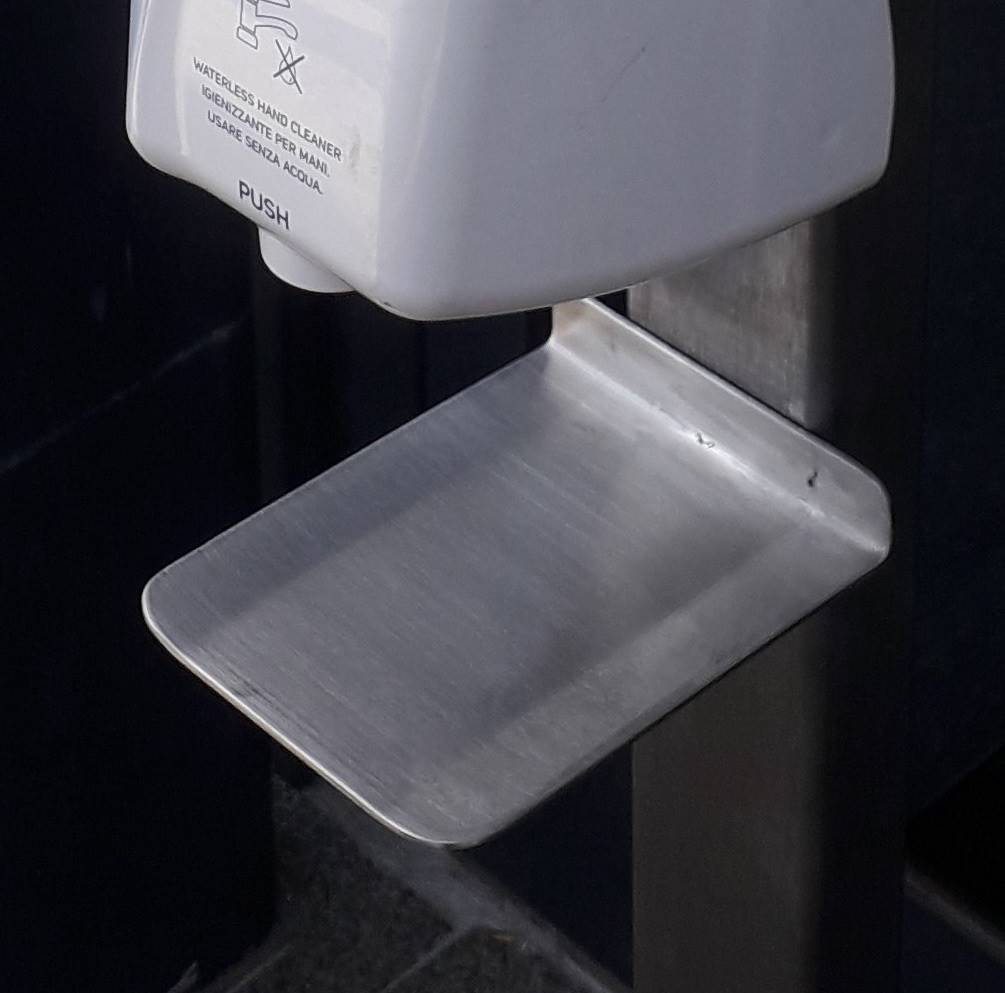 Dispositivi di sicurezza e igiene - Colonne per disinfettante